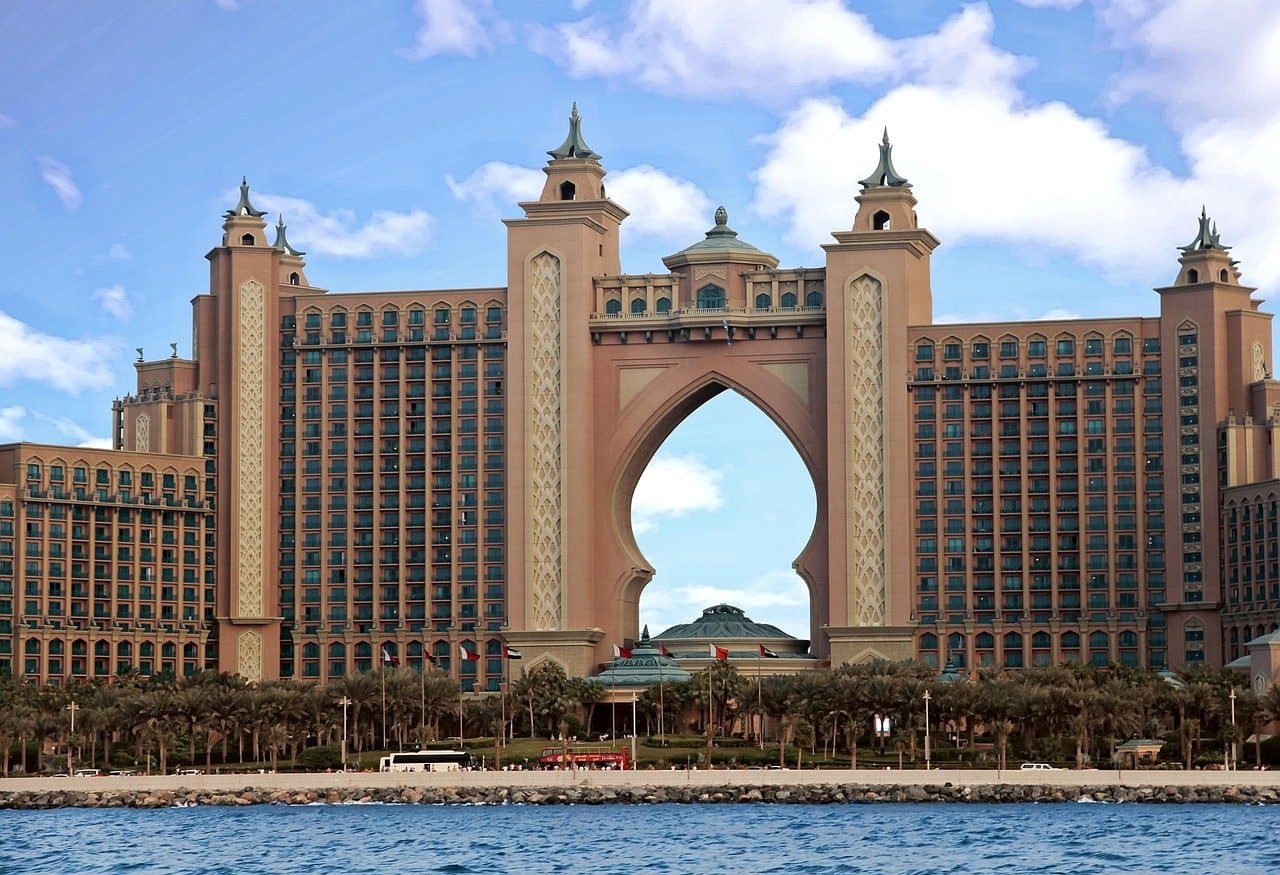 Why Serviced Apartments Are Better Than Hotel Rooms for Many Travelers in Dubai